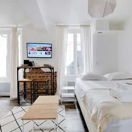 Charming - 2p - Center Of *